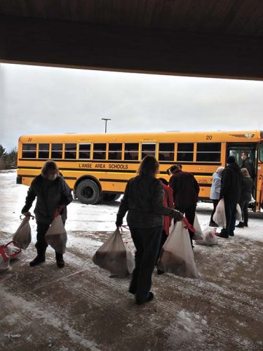 31 Backpacks conducts its Winter Break Big Pack | News, Sports, Jobs - Vimarsana News